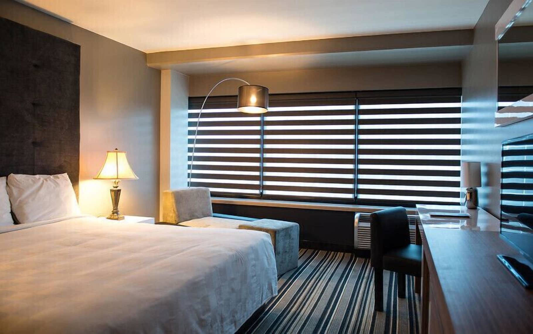 Hotel Huntington Beach Room Type - Premier King Room