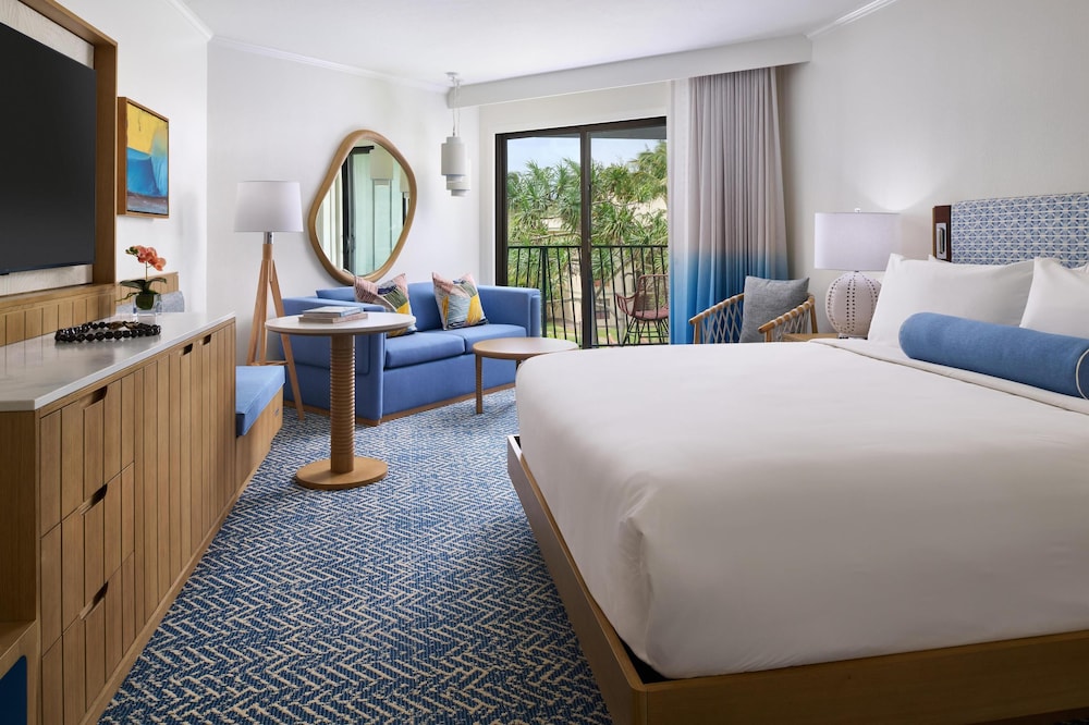 Kauai Beach Resort & Spa at Summer Ease Pavilion Room Type - Signature Room, 1 King Bed, Garden View (Newly Renovated)
