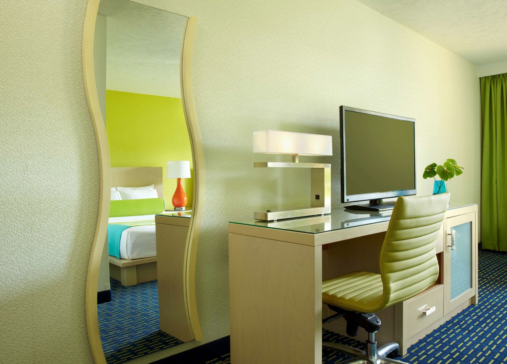 Kauai Shores Hotel Room Type - Newly Renovated Room (Garden View)