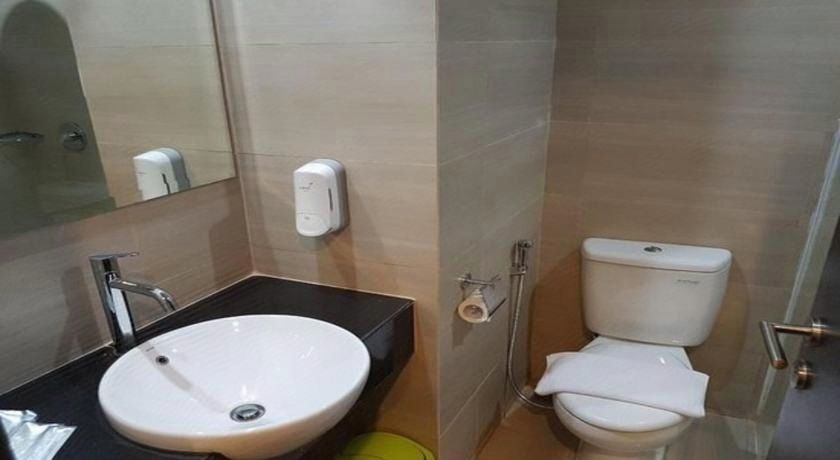Whiz Prime Hotel Khatib Sulaiman Padang Room Type - Superior Room
