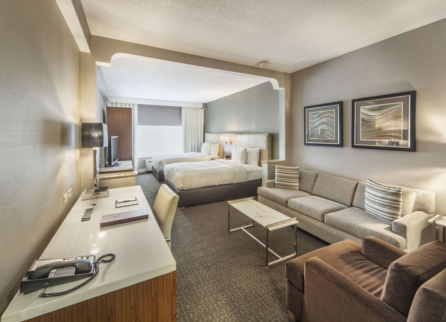 DoubleTree by Hilton Nanuet Room Type - 2Q MOB HR RIS-STU-MICROWV