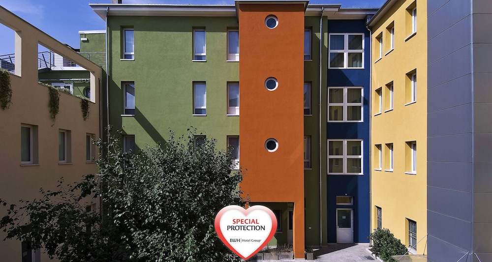 Best Western Plus Hotel Bologna - Tap to explore photos