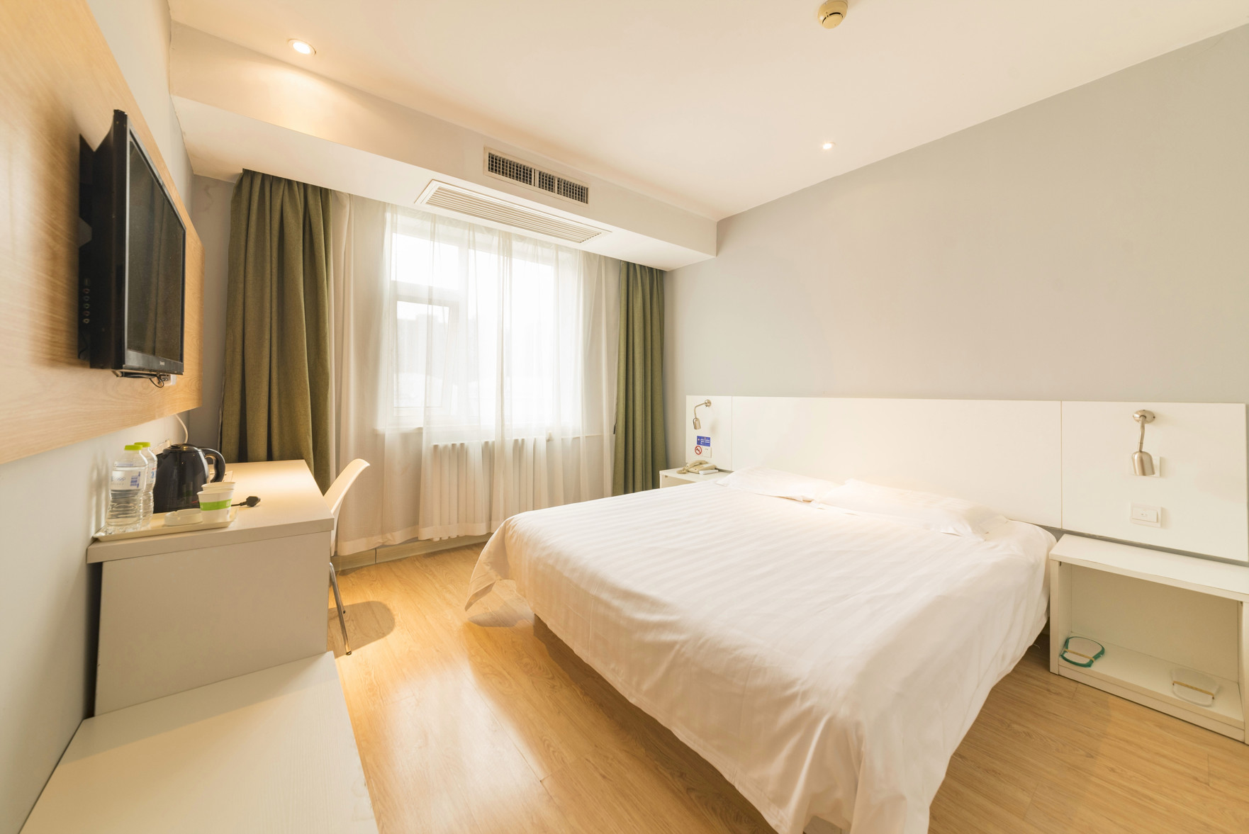 Motel 168 (Jinan Railway Station) - Tap to explore photos