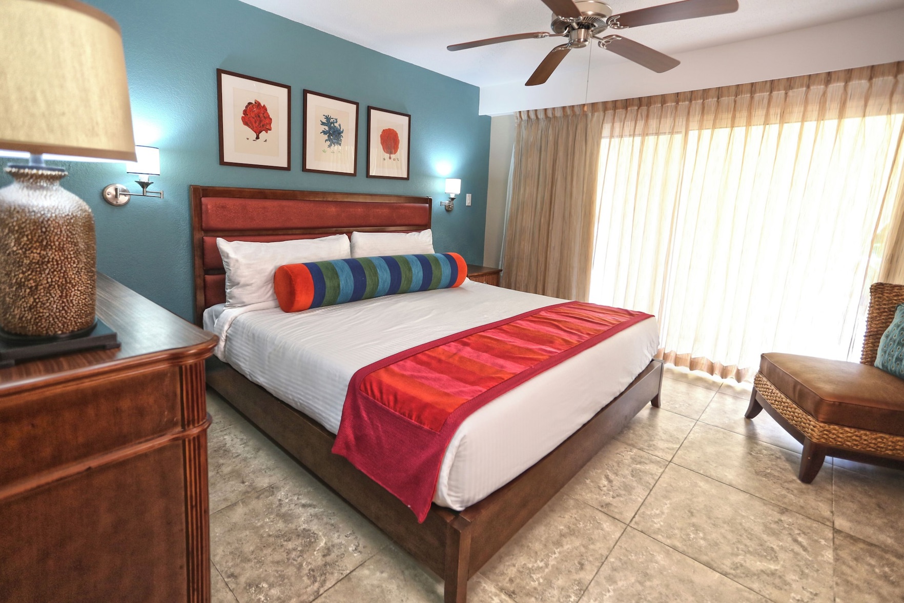 Simpson Bay Resort, Marina & Spa - Tap to explore photos