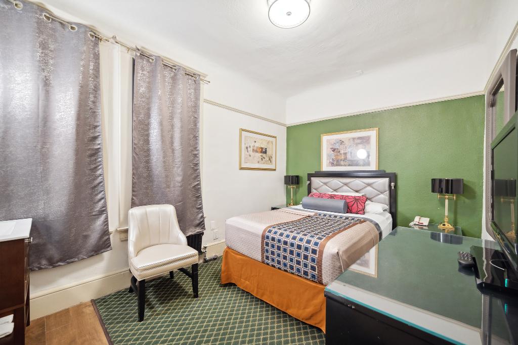 Union Square Plaza Hotel Room Type - DOUBLE STANDARD