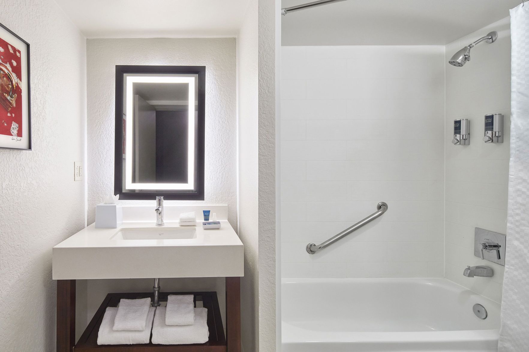 Four Points by Sheraton Tallahassee Downtown - Tap to explore photos