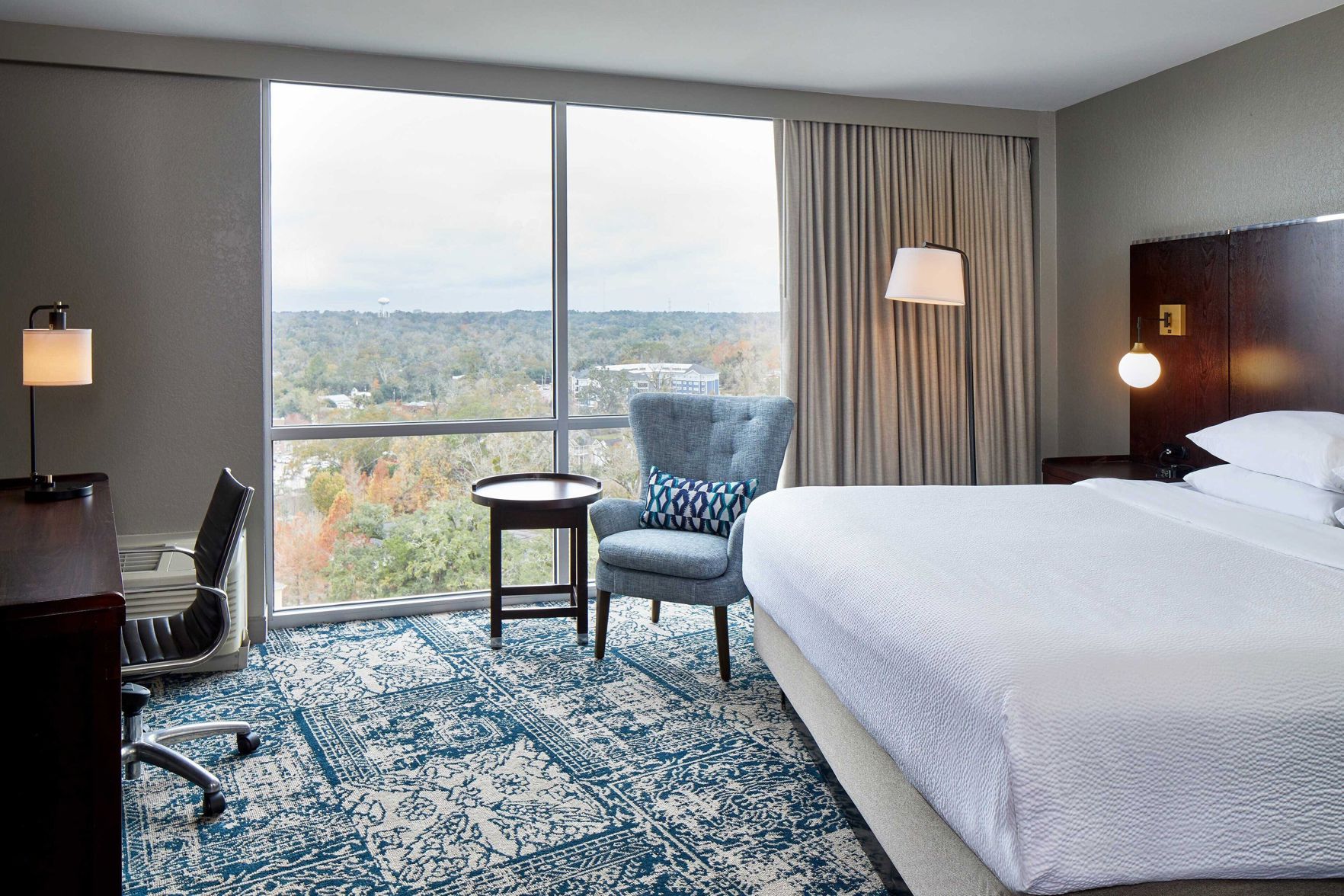 Four Points by Sheraton Tallahassee Downtown - Tap to explore photos