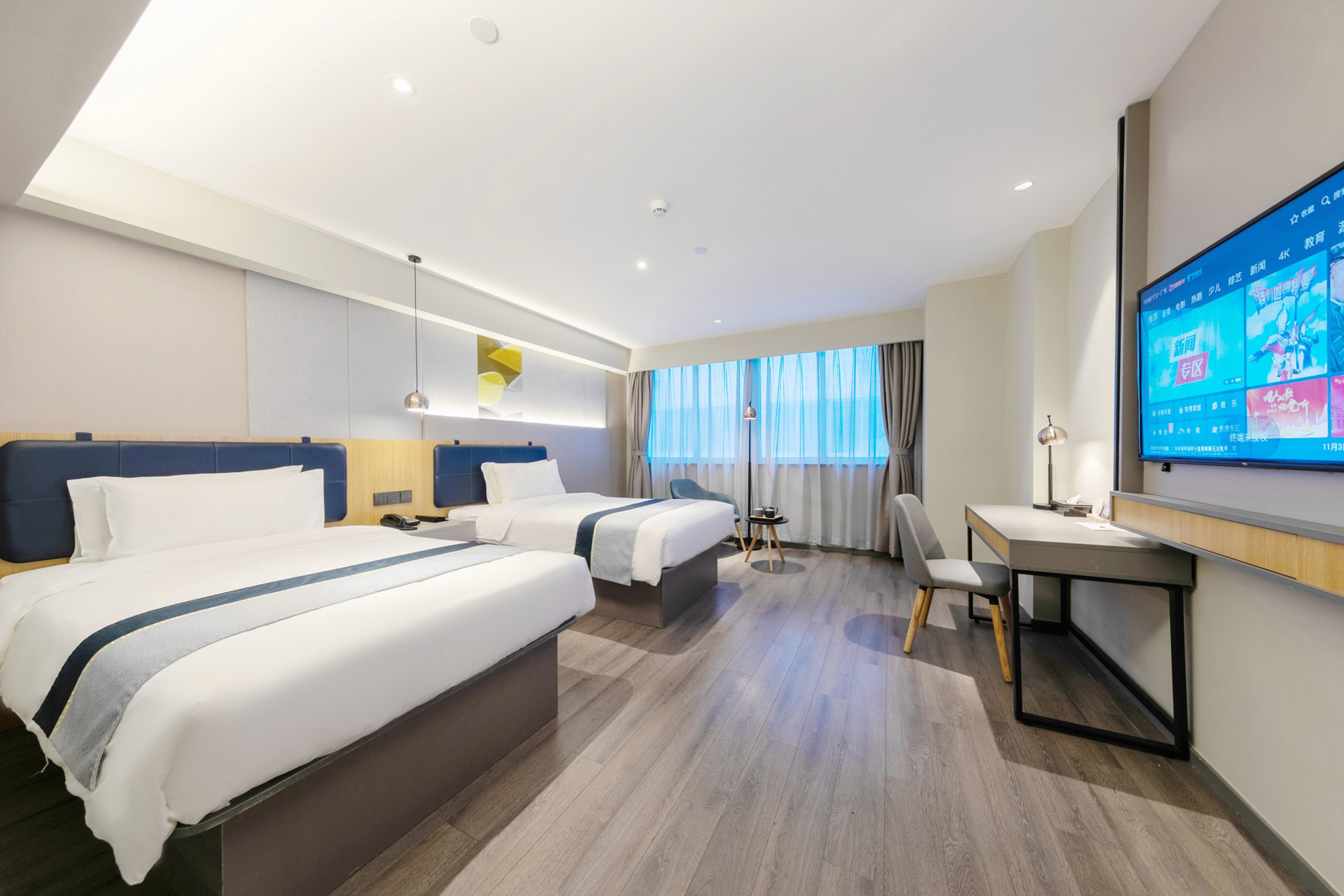 L smarts select hotel - Tap to explore photos