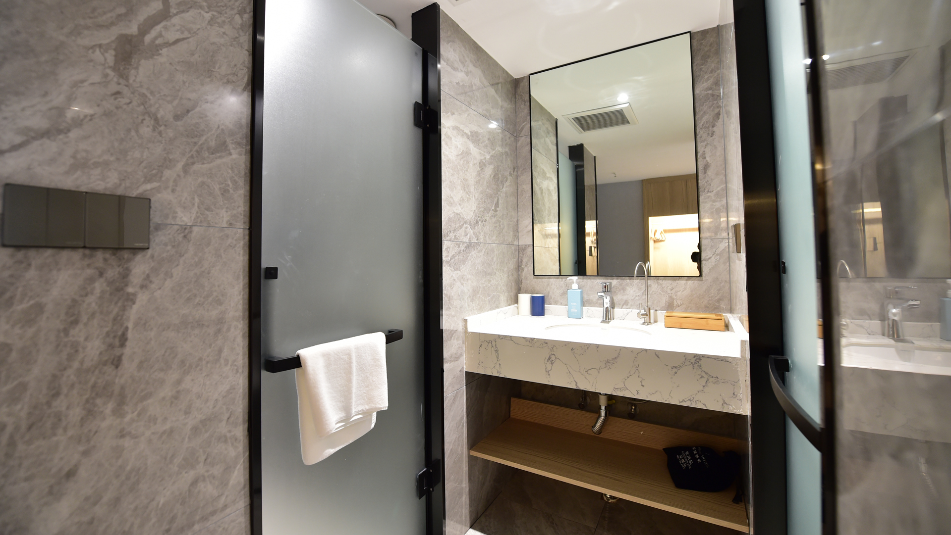 Rui'an Shidai Haoting Hotel - Tap to explore photos