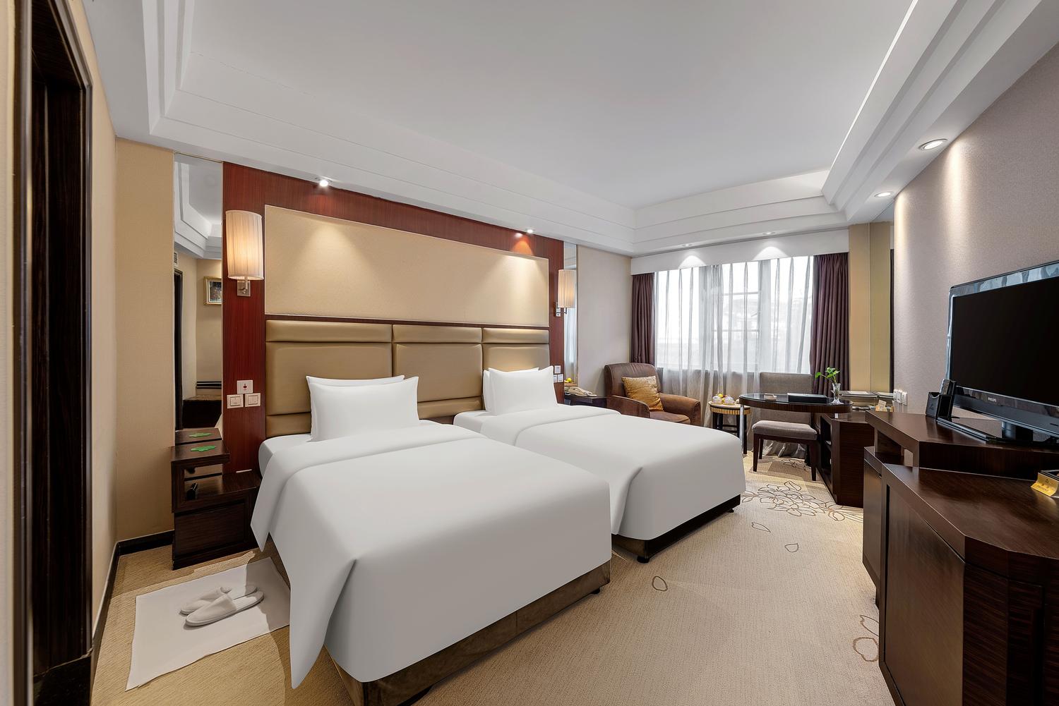 Jinghu Hotel - Tap to explore photos
