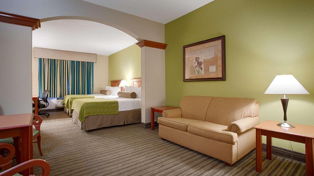 Best Western Plus Miami-Doral/Dolphin Mall - Tap to explore photos