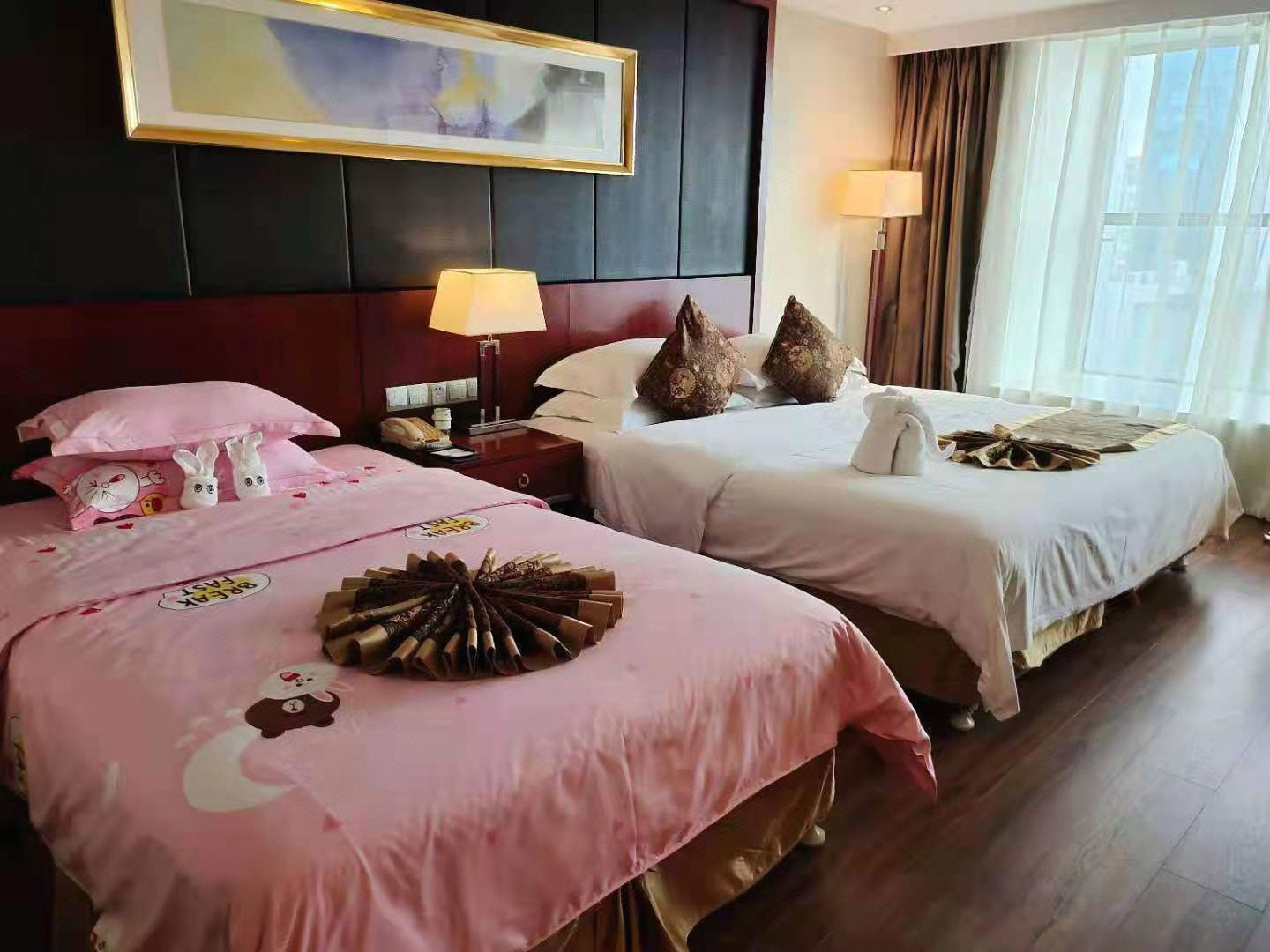 Rezen Kingtown Hotel (Chongqing Liangping) - Tap to explore photos