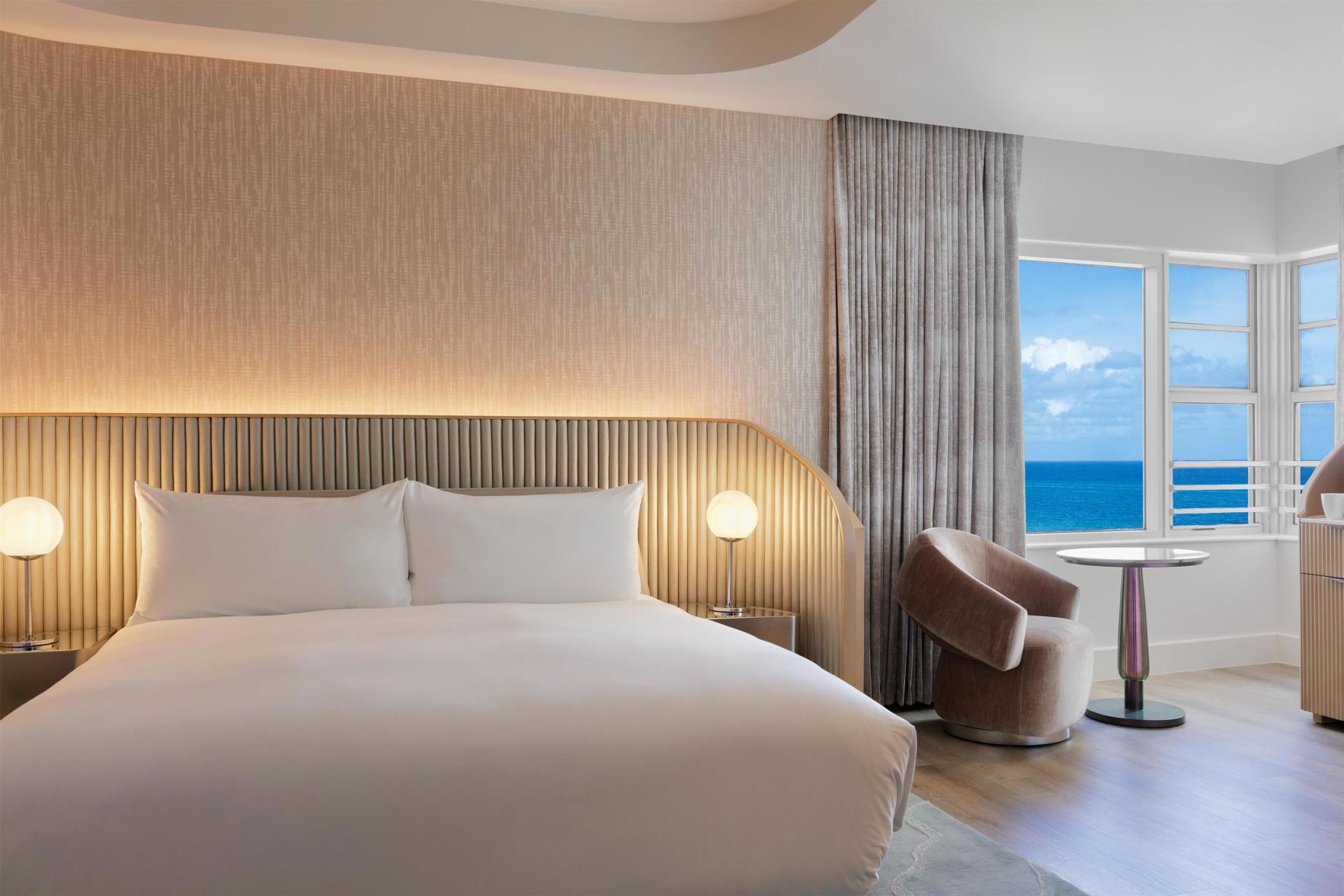 ANDAZ MIAMI BEACH, BY HYATT Room Type - King Room ADA Shower