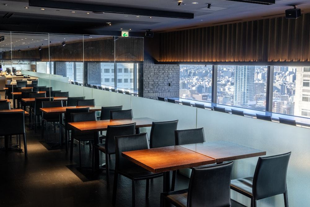 Breakfast area:1000px