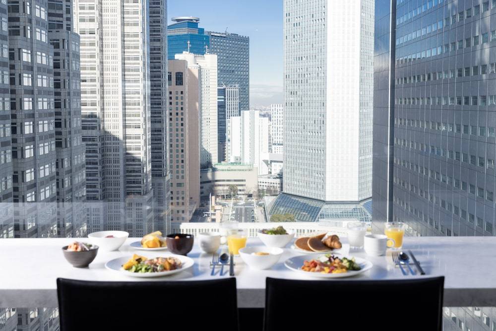 Breakfast buffet:1000px