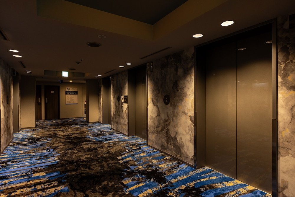 Room:1000px