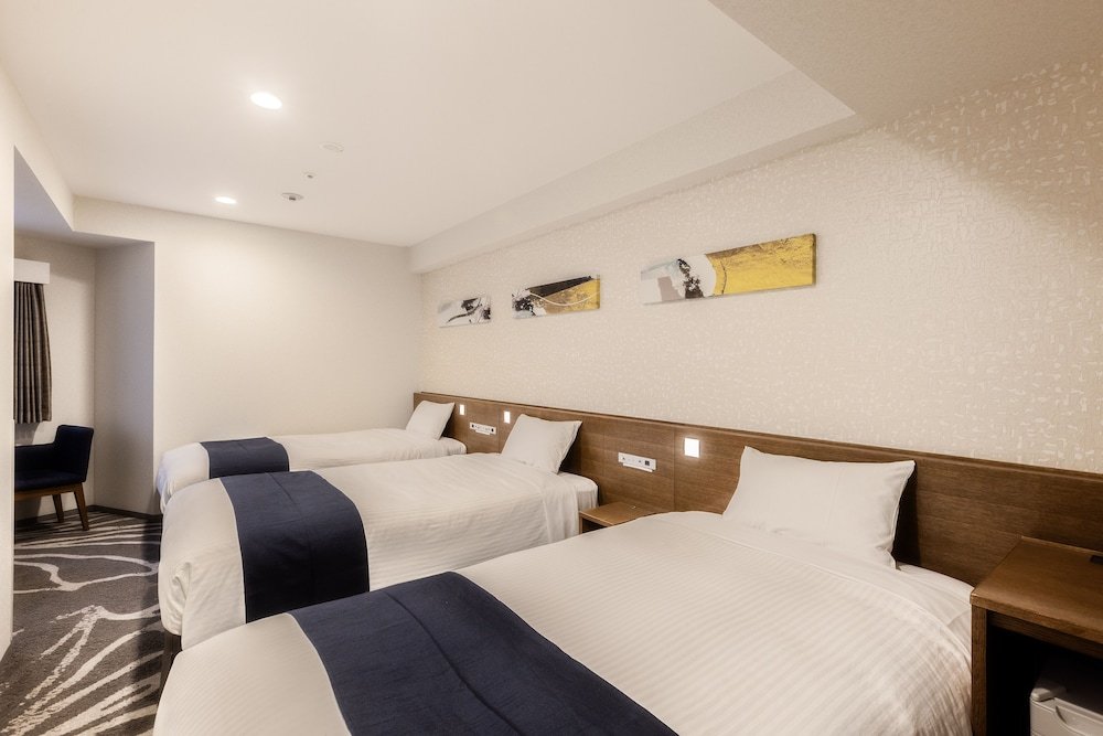 Room:1000px
