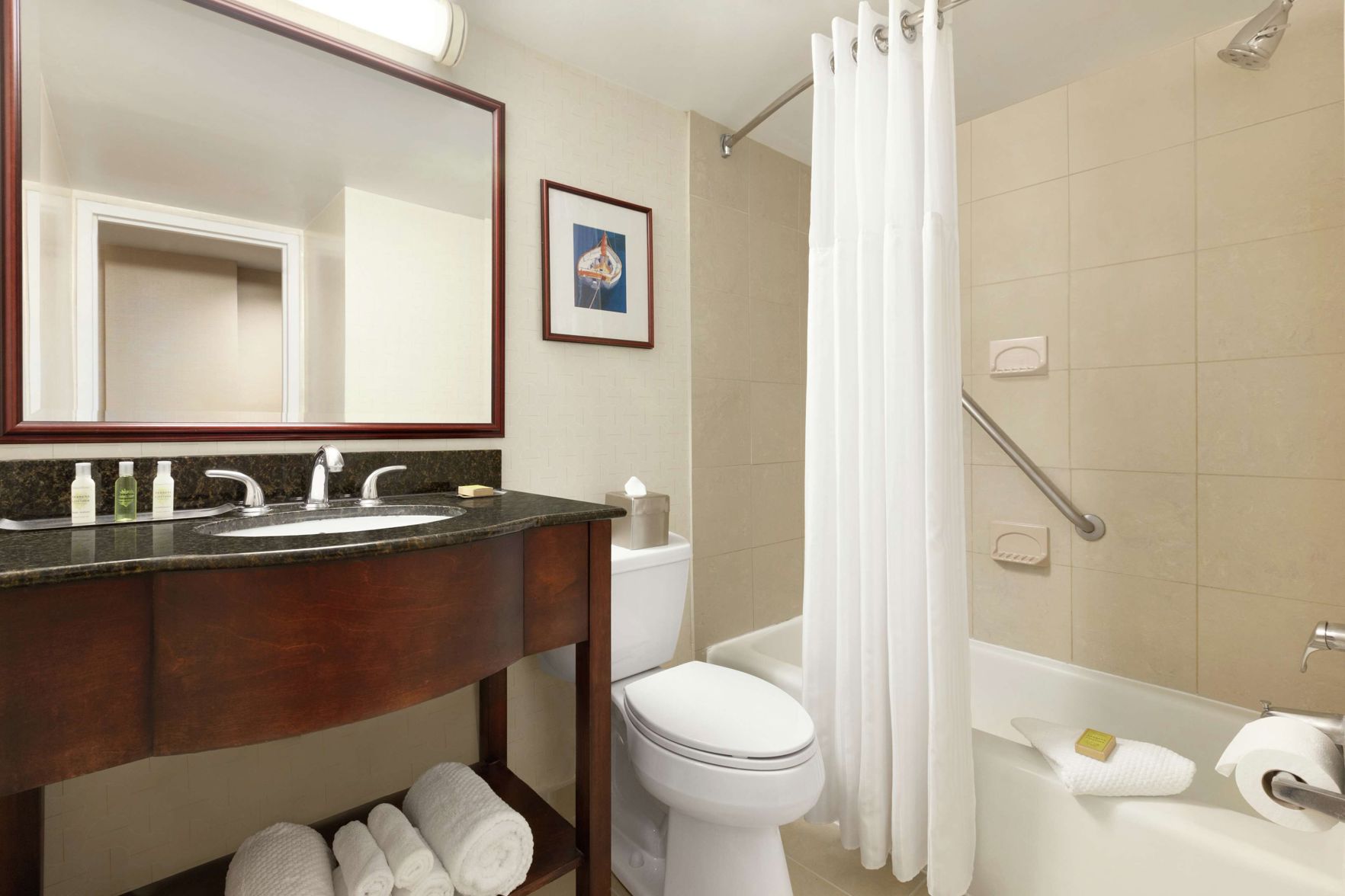 DoubleTree by Hilton Annapolis Room Type - Room, 2 Queen Beds, Accessible, Bathtub