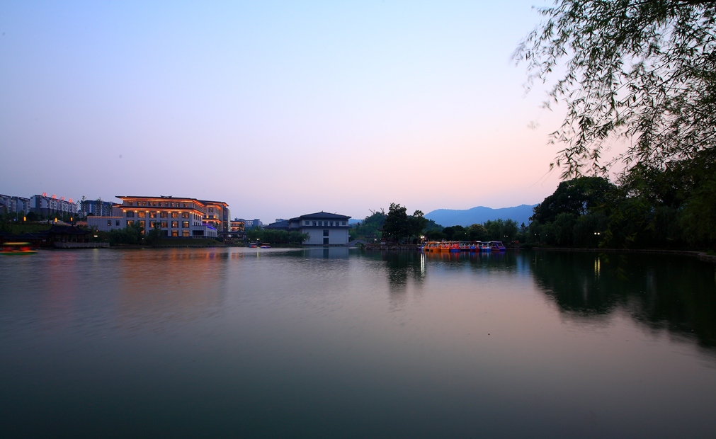 Jingting Lake Hotel