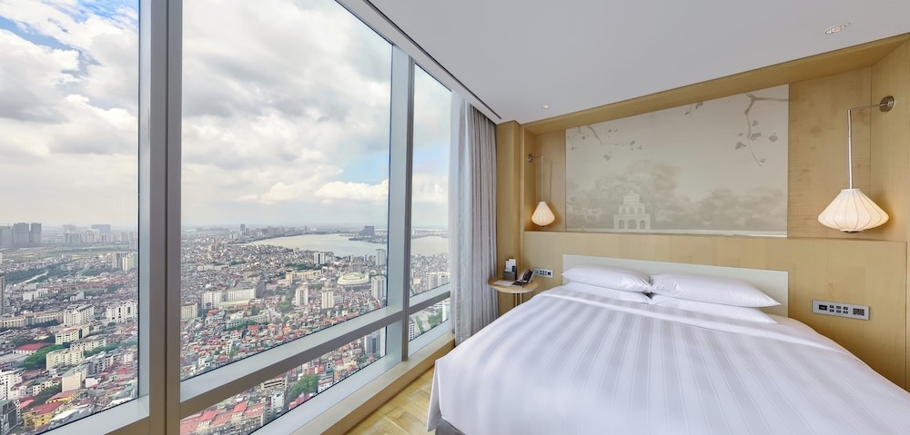 Lotte Hotel Hanoi Room Type - Junior Suite, 1 King Bed