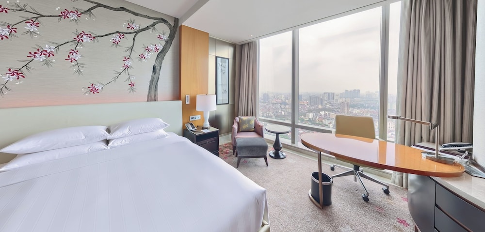 Lotte Hotel Hanoi Room Type - Deluxe Room, 1 King Bed (Club )