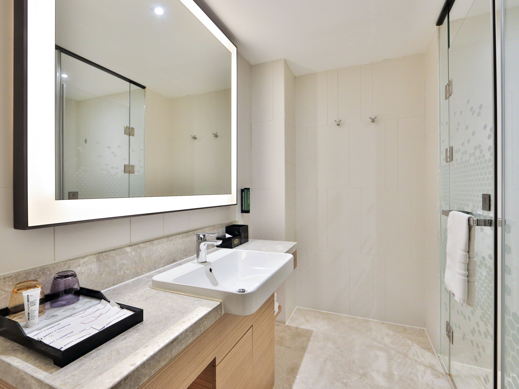 Hampton by Hilton Jilin Jilin Street - Tap to explore photos