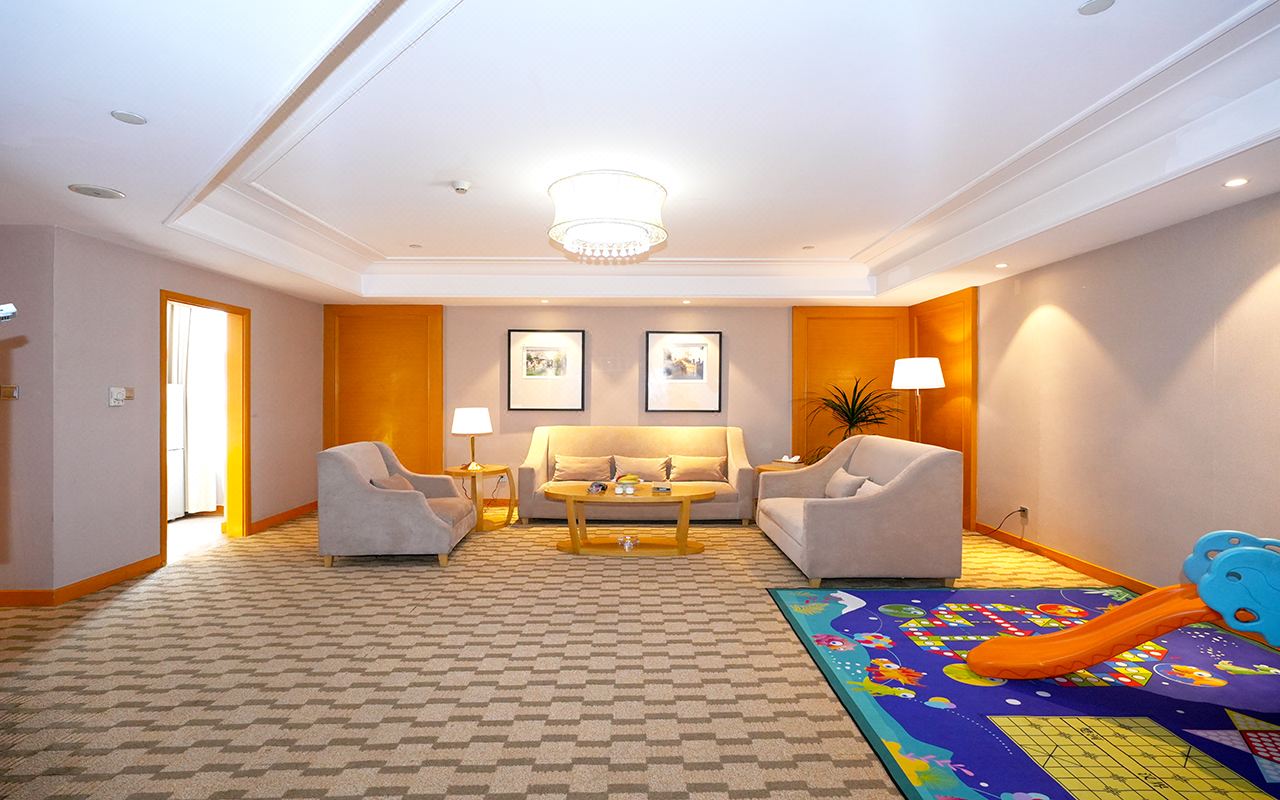 Jinling Huifu Hotel Room Type - Family Suite