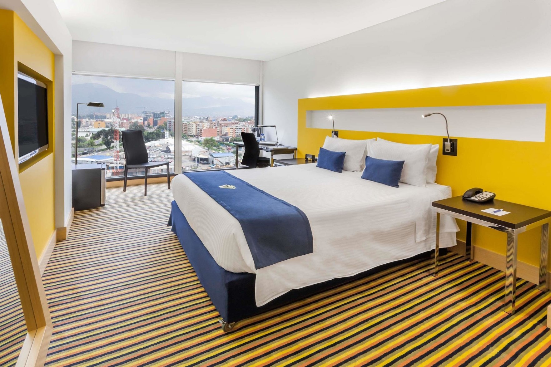 Wyndham Bogotá Room Type - Room DELUXE TWO BEDS