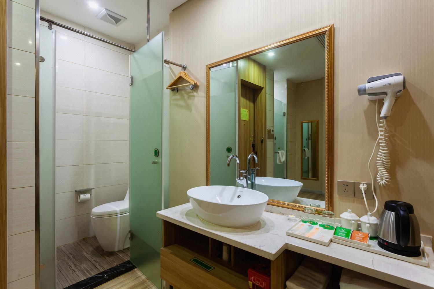 Vienna 3 Best Hotel (Yixing North Town) - Tap to explore photos