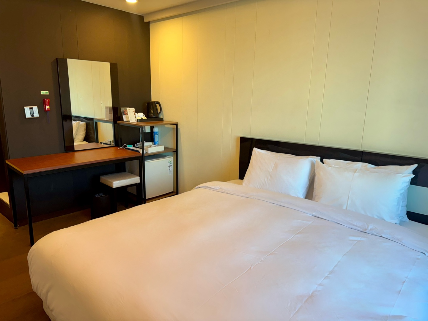 The Riverside Hotel Room Type - Inside Standard Double