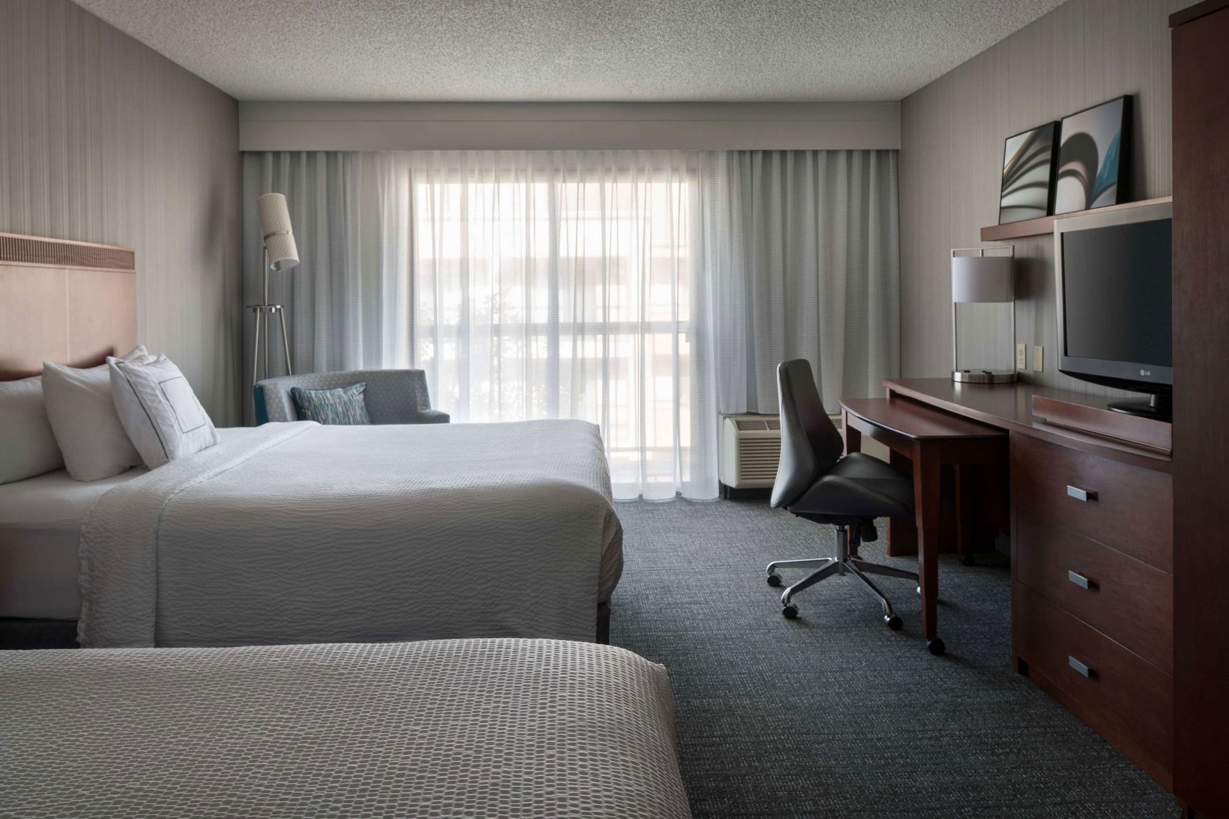 Sonesta Select Los Angeles LAX El Segundo - Tap to explore photos