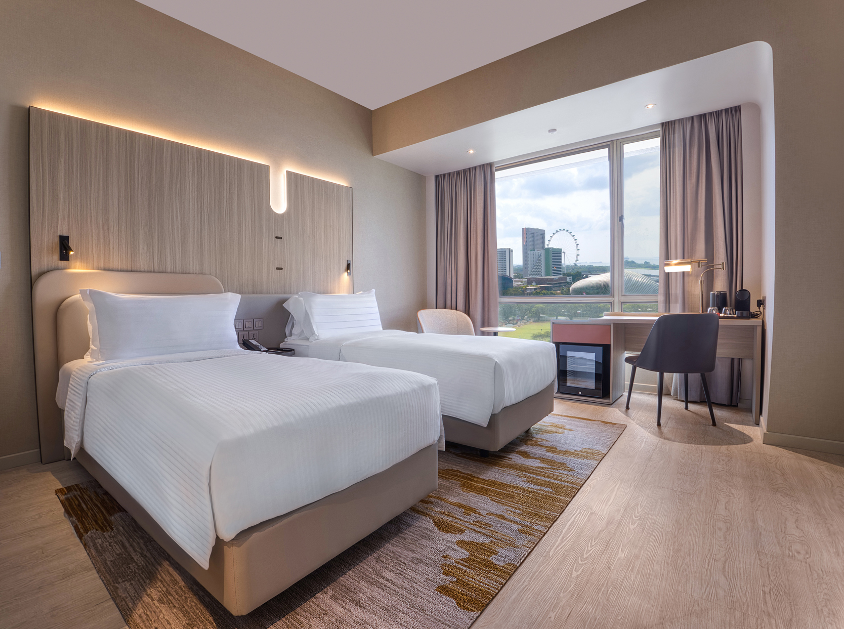 Wyndham Singapore Hotel Room Type - Deluxe Twin Room with City View
