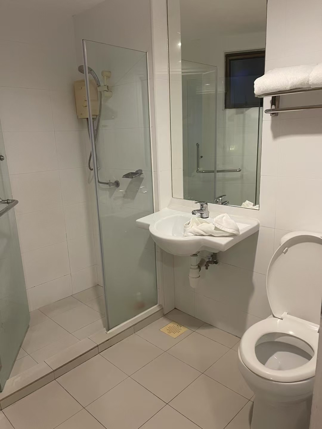 YMCA @ One Orchard Room Type - Superior Room