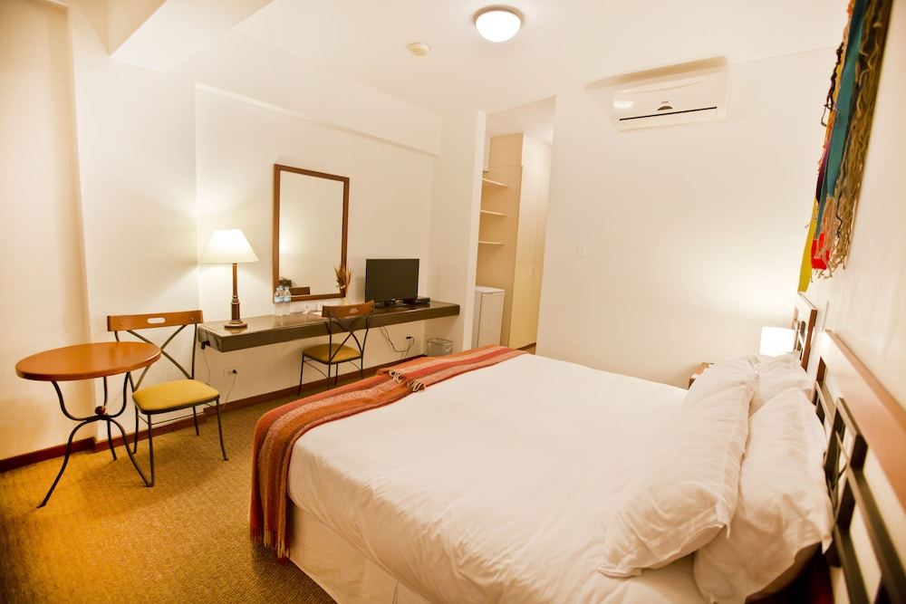Room:1000px