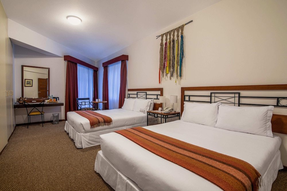 Room:1000px