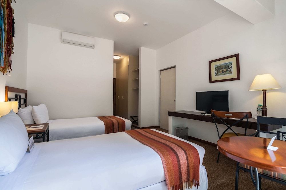 Room:1000px