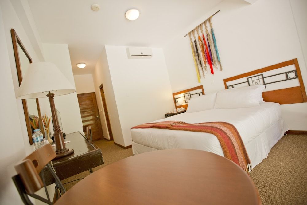 Room:1000px