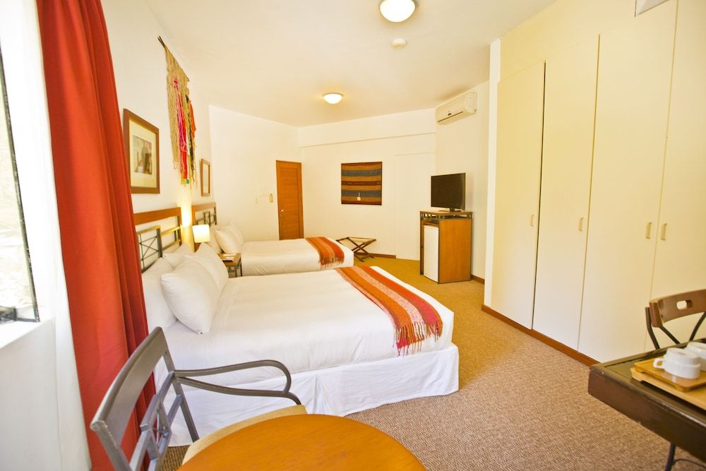 Room:1000px