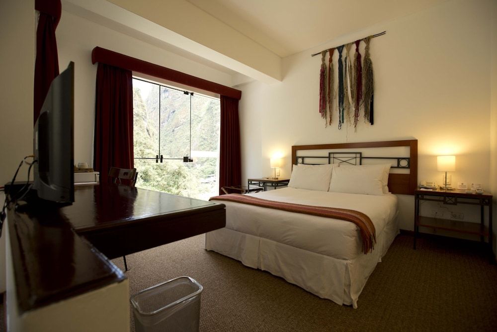Room:1000px