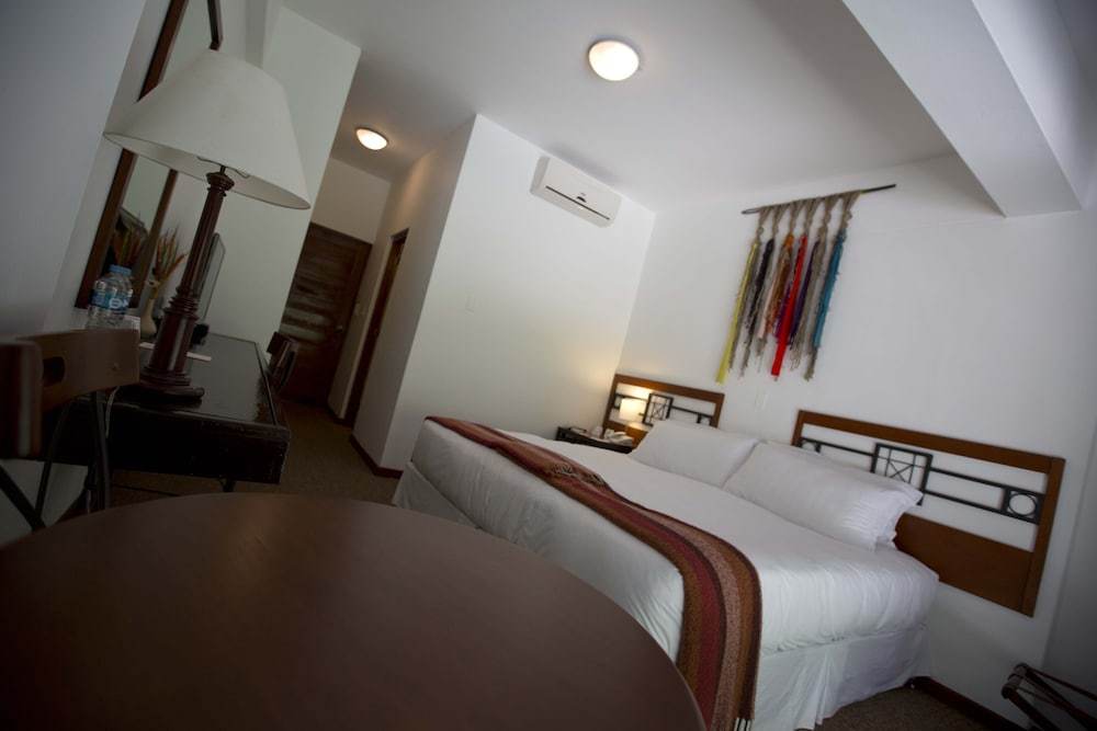 Room:1000px
