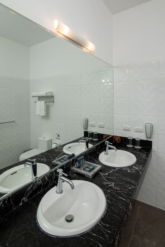 Bathroom:1000px
