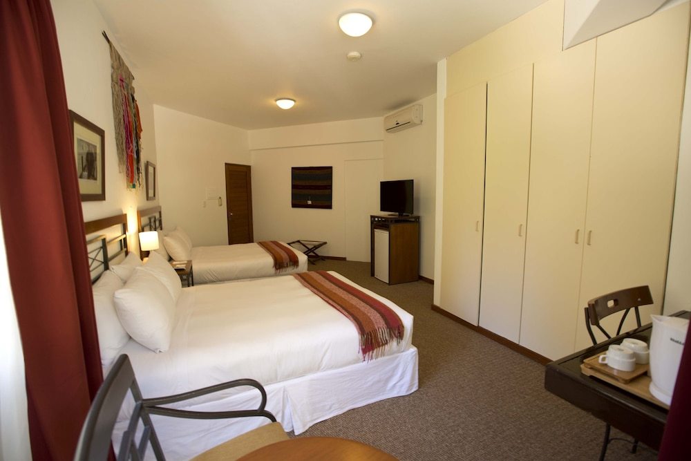 Room:1000px