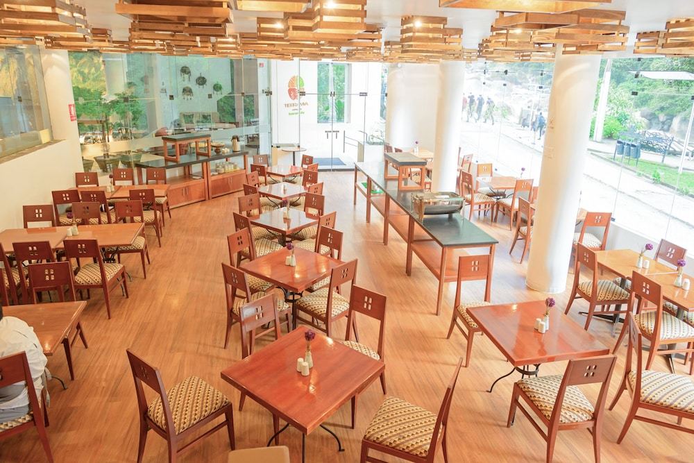 Restaurant:1000px