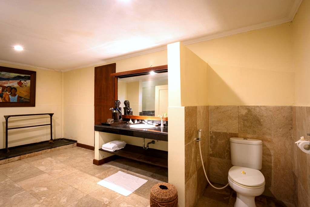 Vila Ombak Hotel - Tap to explore photos