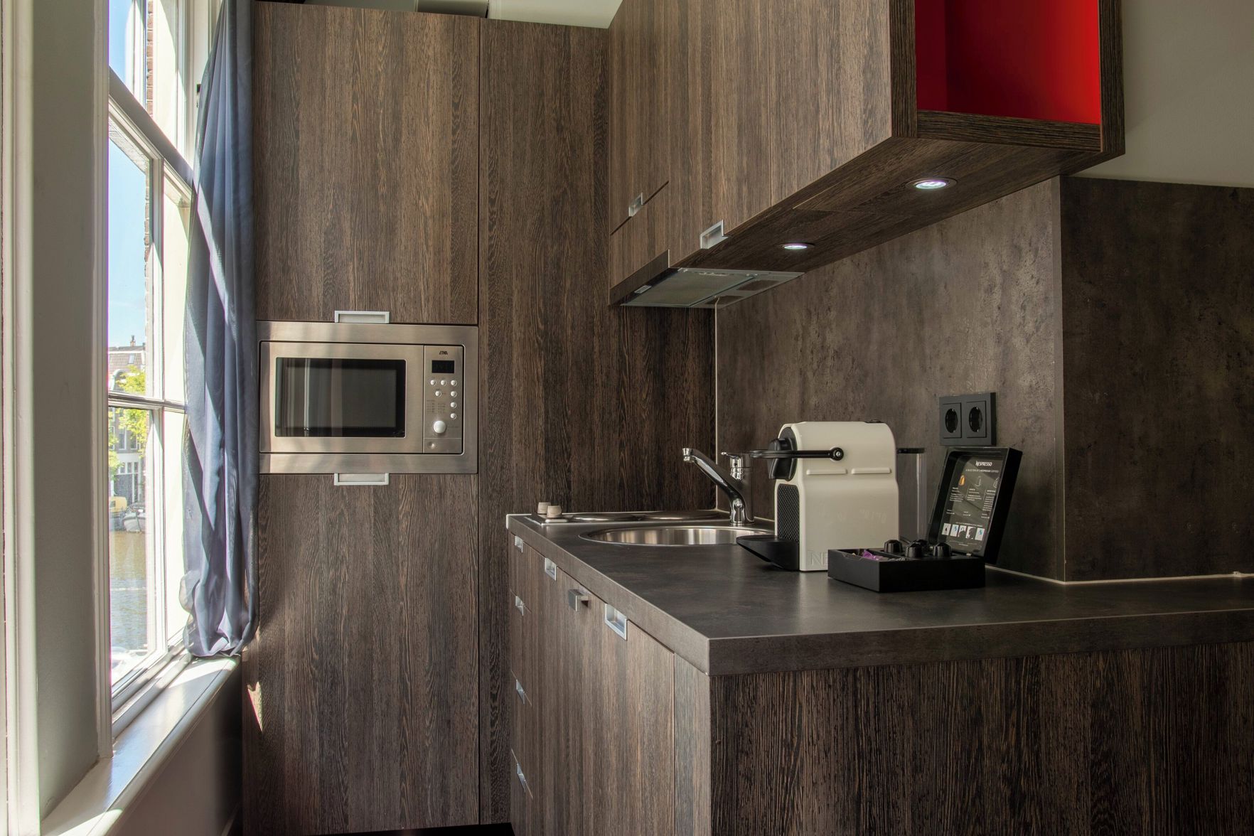 Private kitchenette