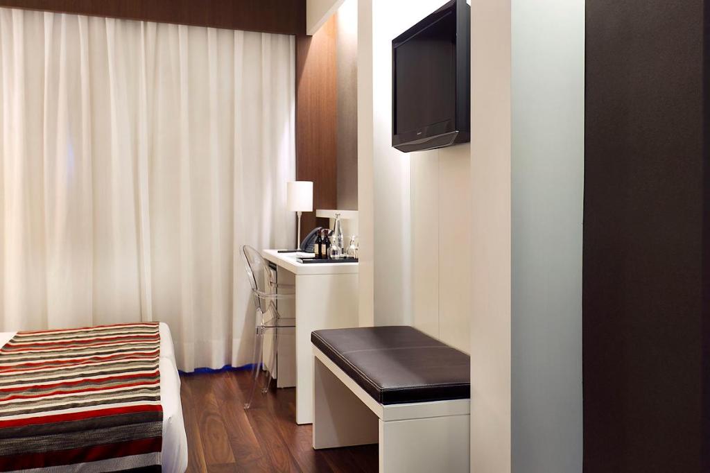 Royal Ramblas Hotel Room Type - Comfort Double or Twin Room
