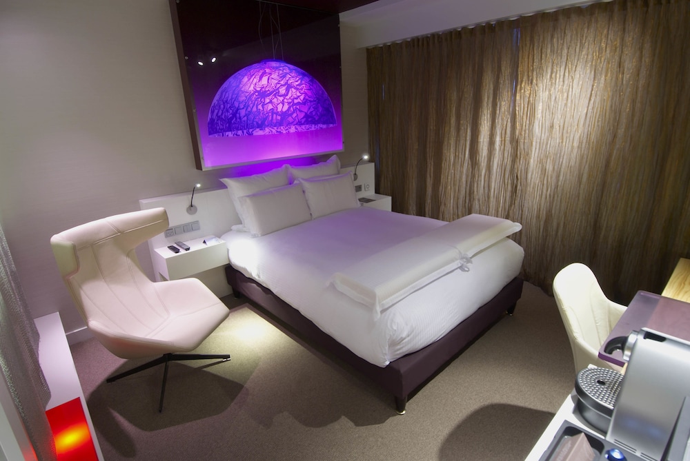 Pullman Eindhoven Cocagne Room Type - Deluxe Room, 1 Queen Size Bed