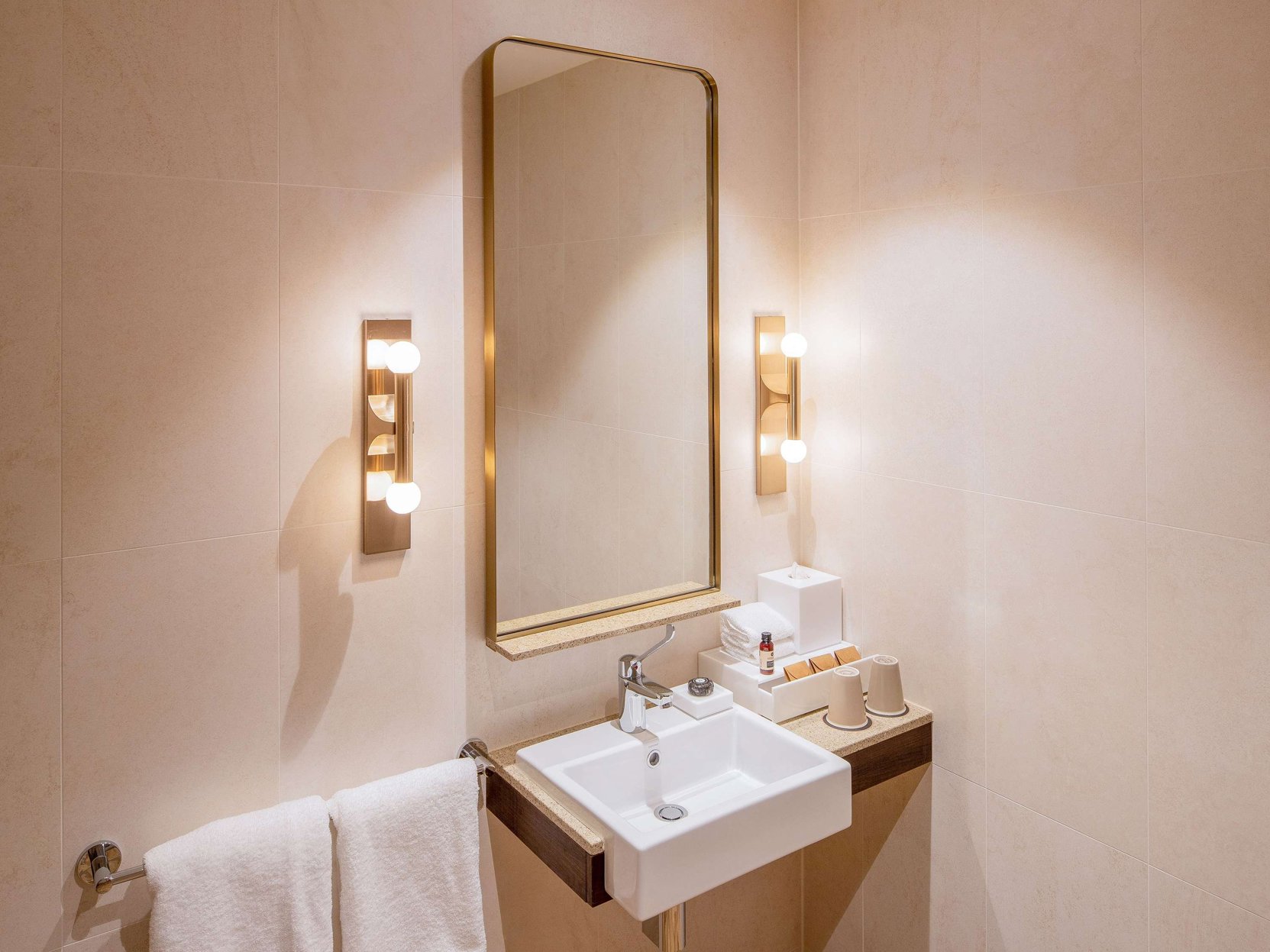 The William Inglis Hotel - MGallery Hotel Collection Room Type - Accessible Superior Room with 2 Single beds