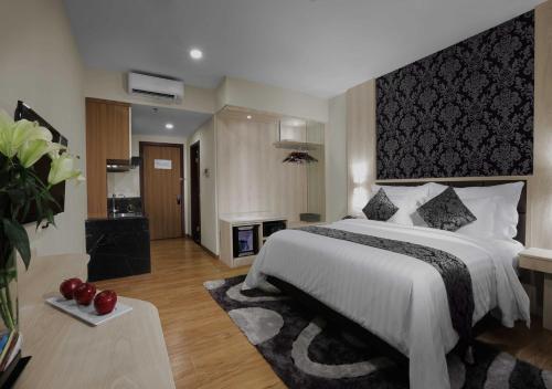 Aston Batam Hotel & Residence - Tap to explore photos
