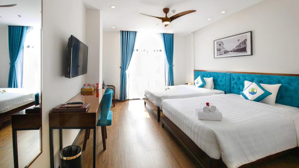 Ritzy Boutique Hotel Da Nang Room Type - Deluxe Twin With Balcony